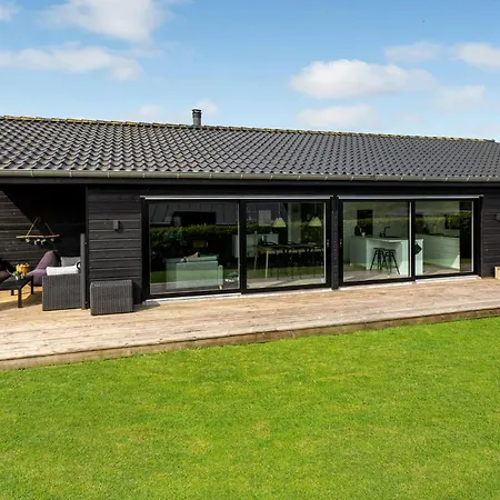 Hébergement de vacances 3 Bedroom Stunning In *