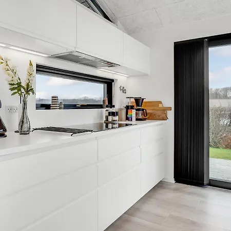 Vakantiehuis 3 Bedroom Stunning In *