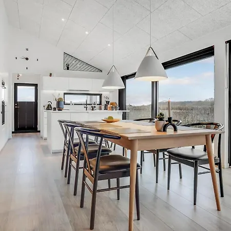 3 Bedroom Stunning In Haderslev