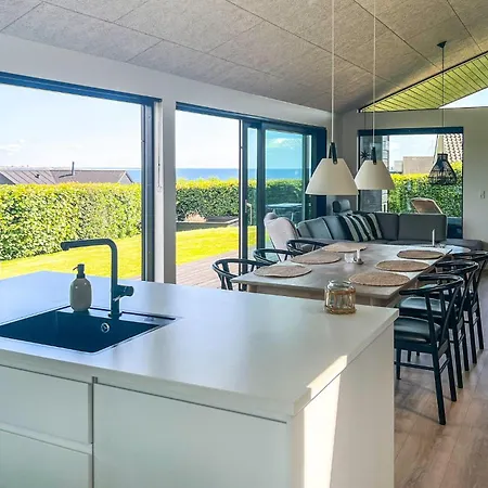 Hébergement de vacances 3 Bedroom Stunning In *